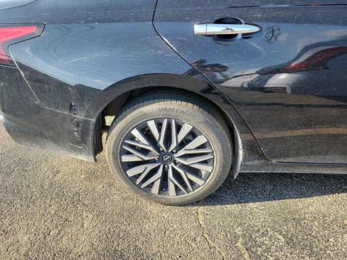 Used 2025 Nissan Altima 2.5 SV image 5