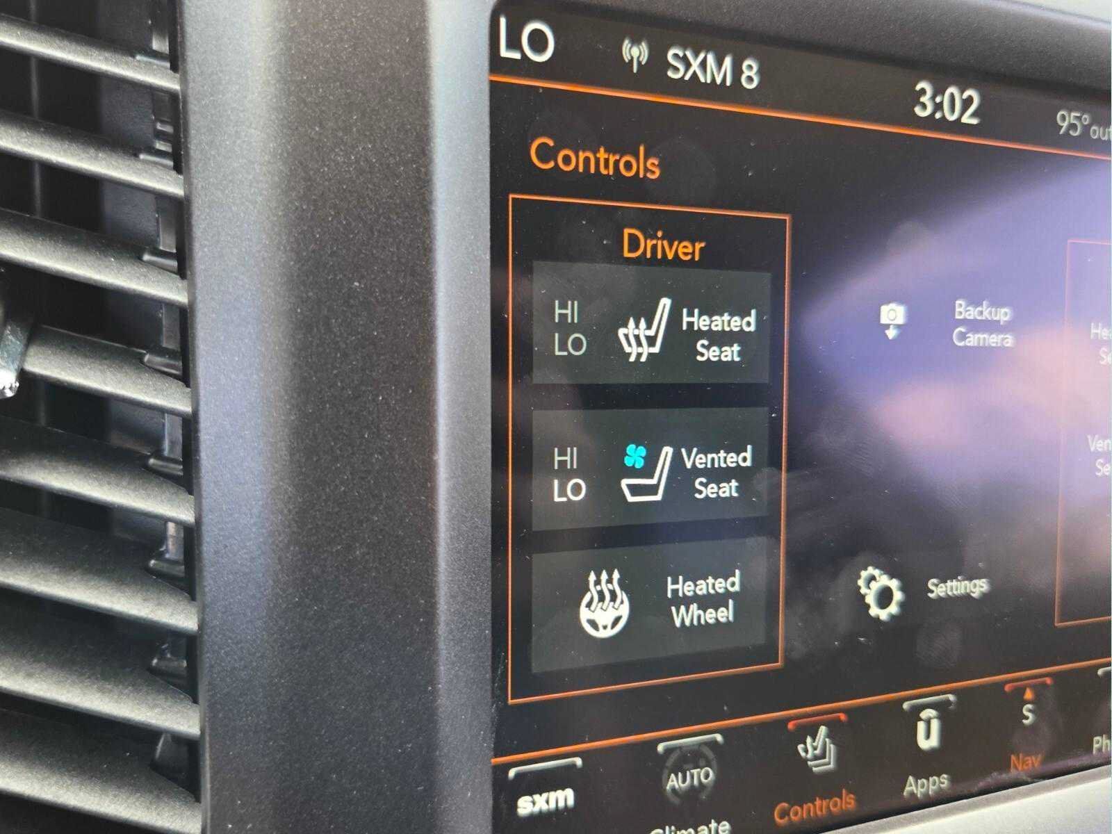 Used 2022 Jeep Cherokee Trailhawk w/ Sun, Sound & Nav Group AWD/4WD image 27