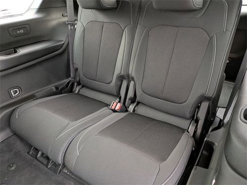 New 2025 Jeep Grand Cherokee L Laredo w/ Luxury Tech Group I image 25