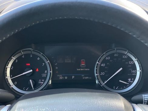 Used 2022 Toyota Highlander XLE image 13