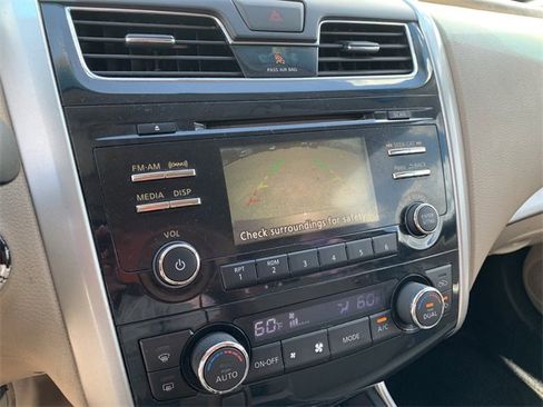 Used 2015 Nissan Altima 2.5 SV w/ Convenience Package image 27