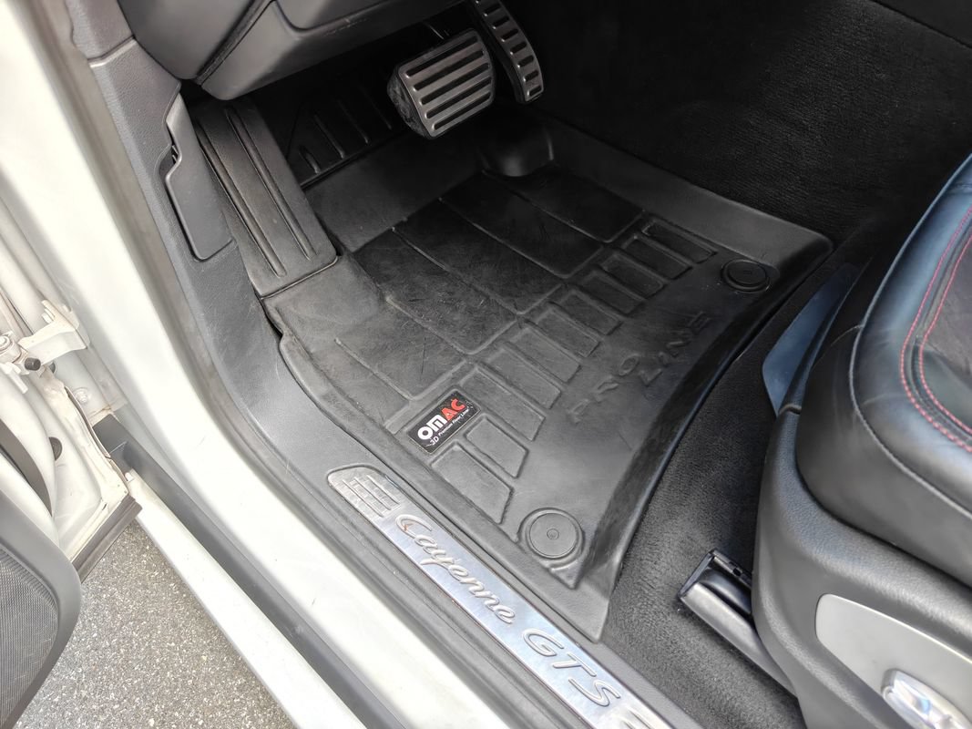 Used 2013 Porsche Cayenne GTS AWD/4WD image 15