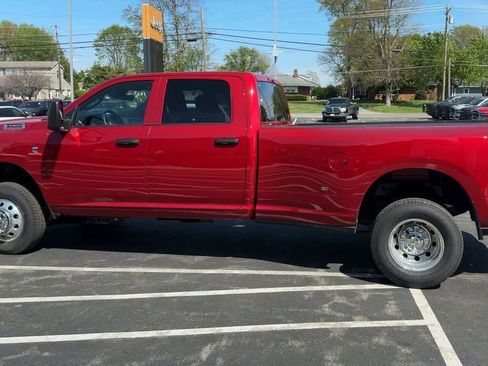 New 2026 RAM 3500 Tradesman AWD/4WD image 4