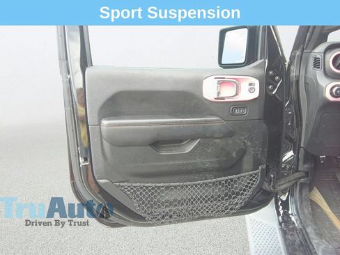 Used 2020 Jeep Wrangler Unlimited Sahara AWD/4WD image 20