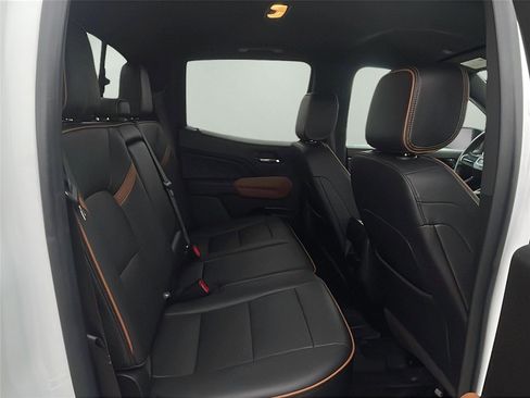 Used 2023 GMC Canyon AT4 w/ AT4 Premium Package image 16