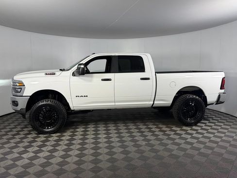 Certified 2025 RAM 2500 Big Horn AWD/4WD image 10