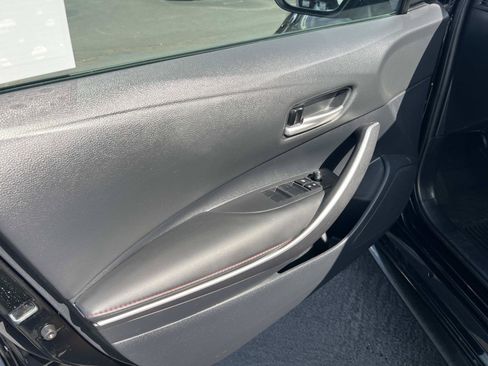 Used 2024 Toyota Corolla SE FWD image 6