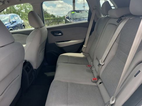 Certified 2022 Nissan Rogue SV FWD image 9