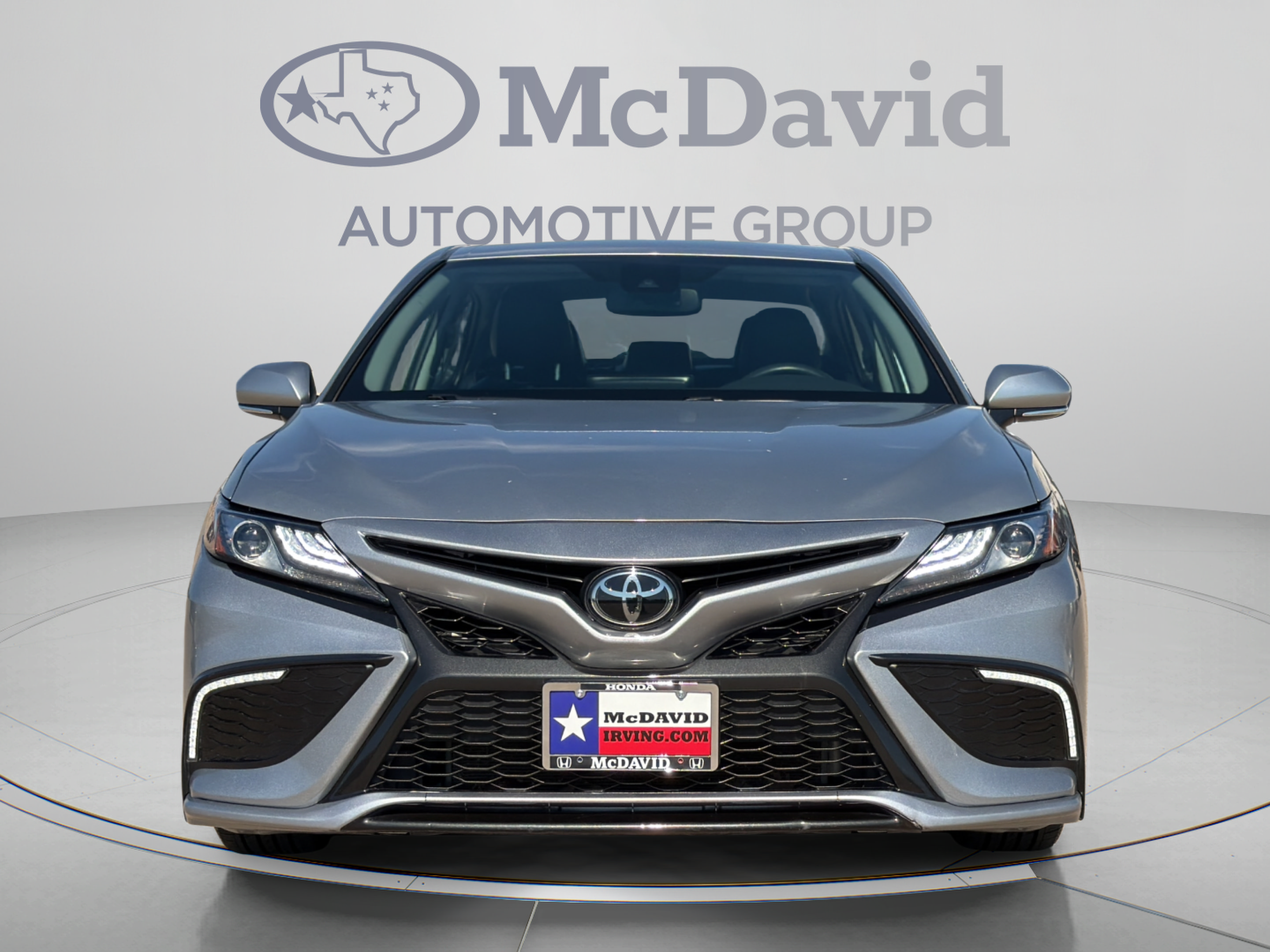 Used 2023 Toyota Camry XSE FWD image 9