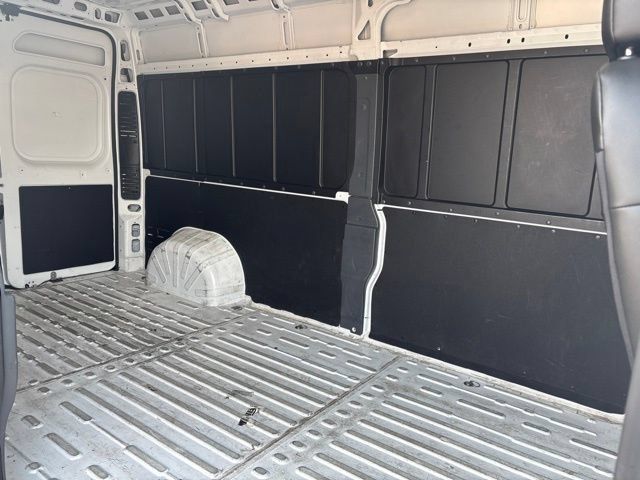 Used 2025 RAM ProMaster 2500 w/ Convenience Group FWD image 24