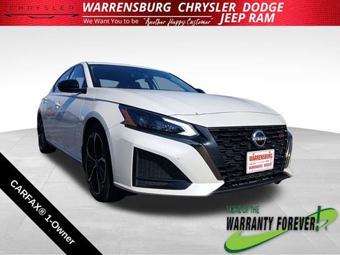 Used 2023 Nissan Altima 2.5 SR FWD image 1