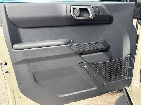 New 2025 Ford Bronco Badlands image 18