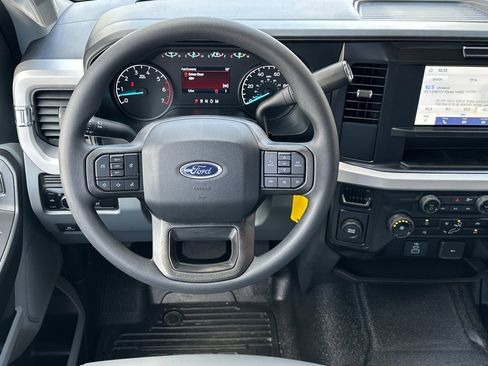 New 2026 Ford F250 XL w/ XL Chrome Package image 13