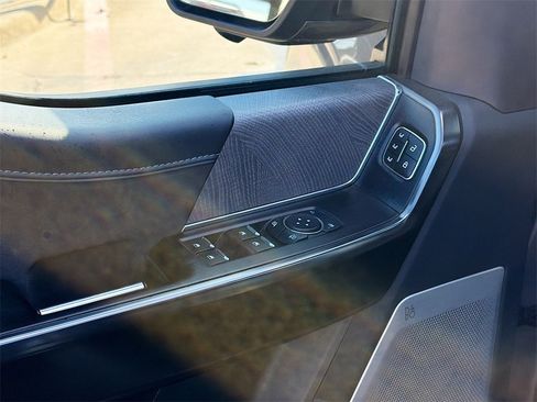 Used 2023 Ford F150 Platinum w/ Equipment Group 701A High image 18