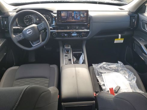 New 2026 Nissan Pathfinder SV image 10