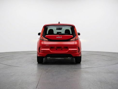 Used 2025 Kia Soul LX w/ LX Technology Package FWD image 7