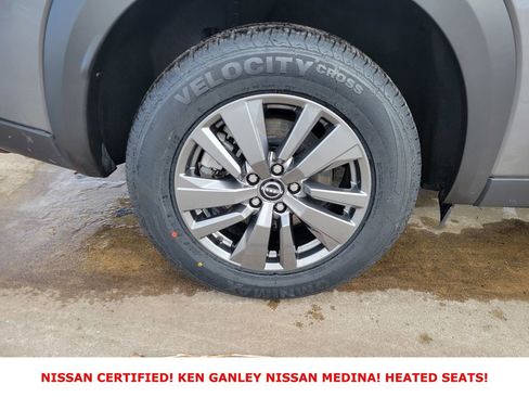 Certified 2025 Nissan Pathfinder SV image 21