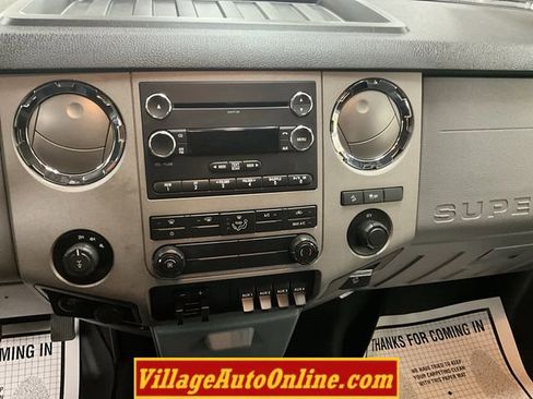 Used 2016 Ford F350 XLT w/ XLT Premium Package image 24