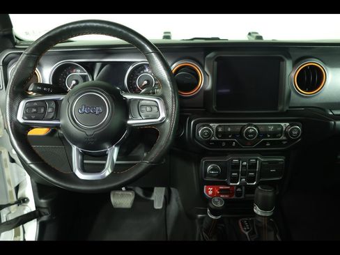 Used 2021 Jeep Gladiator Mojave image 18