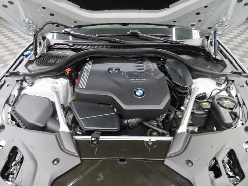 Used 2022 BMW 530i xDrive image 22