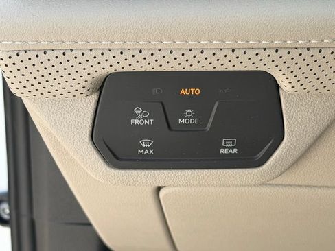Used 2024 Volkswagen Atlas SEL Premium R-Line AWD/4WD image 23