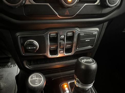 Used 2018 Jeep Wrangler Unlimited Sport S image 68