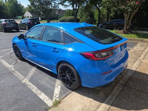 Used 2022 Honda Civic Sport image 2