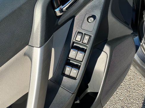 Used 2018 Subaru Forester 2.5i Limited image 6