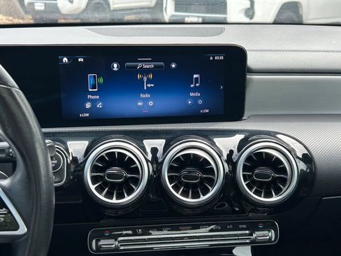 Used 2025 Mercedes-Benz CLA 250 4MATIC image 20