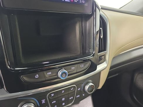 Used 2022 Chevrolet Traverse LT w/ LPO, Cargo Package AWD/4WD image 19