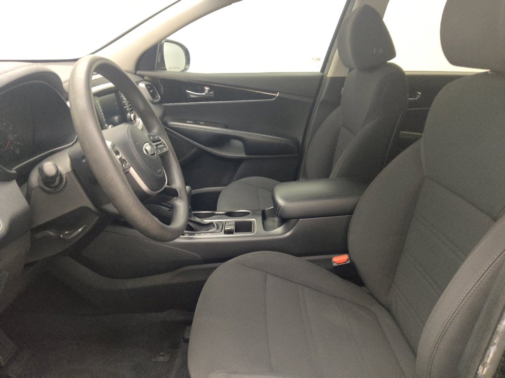 Used 2019 Kia Sorento L FWD image 17