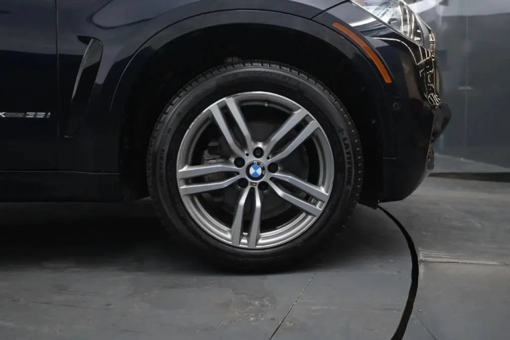 Used 2019 BMW X6 xDrive35i w/ M Sport Package AWD/4WD image 21
