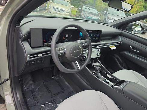 Used 2026 Hyundai Santa Cruz SEL image 15