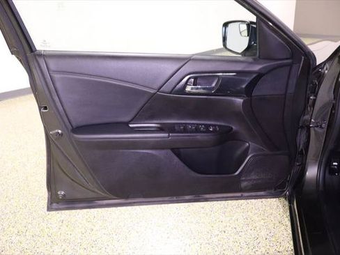 Used 2014 Honda Accord Sport image 29