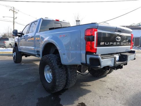 Used 2024 Ford F350 Lariat w/ Lariat Ultimate Package image 3