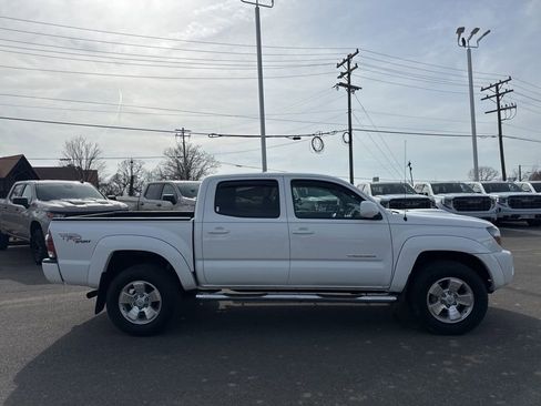 Used 2010 Toyota Tacoma PreRunner w/ TRD Sport Pkg image 6