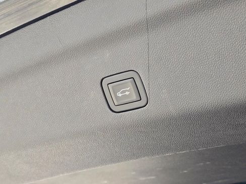 Certified 2025 Chevrolet Tahoe LT AWD/4WD image 16