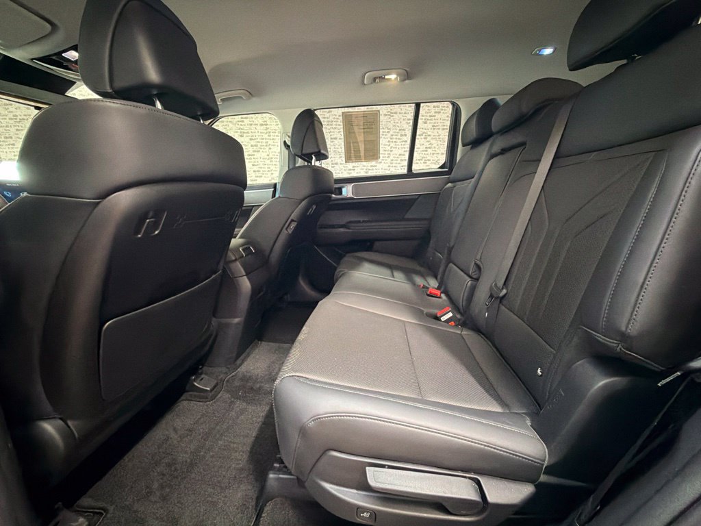 Certified 2025 Hyundai Santa Fe SEL FWD image 16