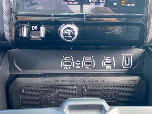 Used 2025 RAM 1500 Limited AWD/4WD image 16
