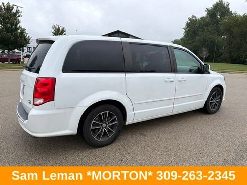 Used 2017 Dodge Grand Caravan GT FWD image 3