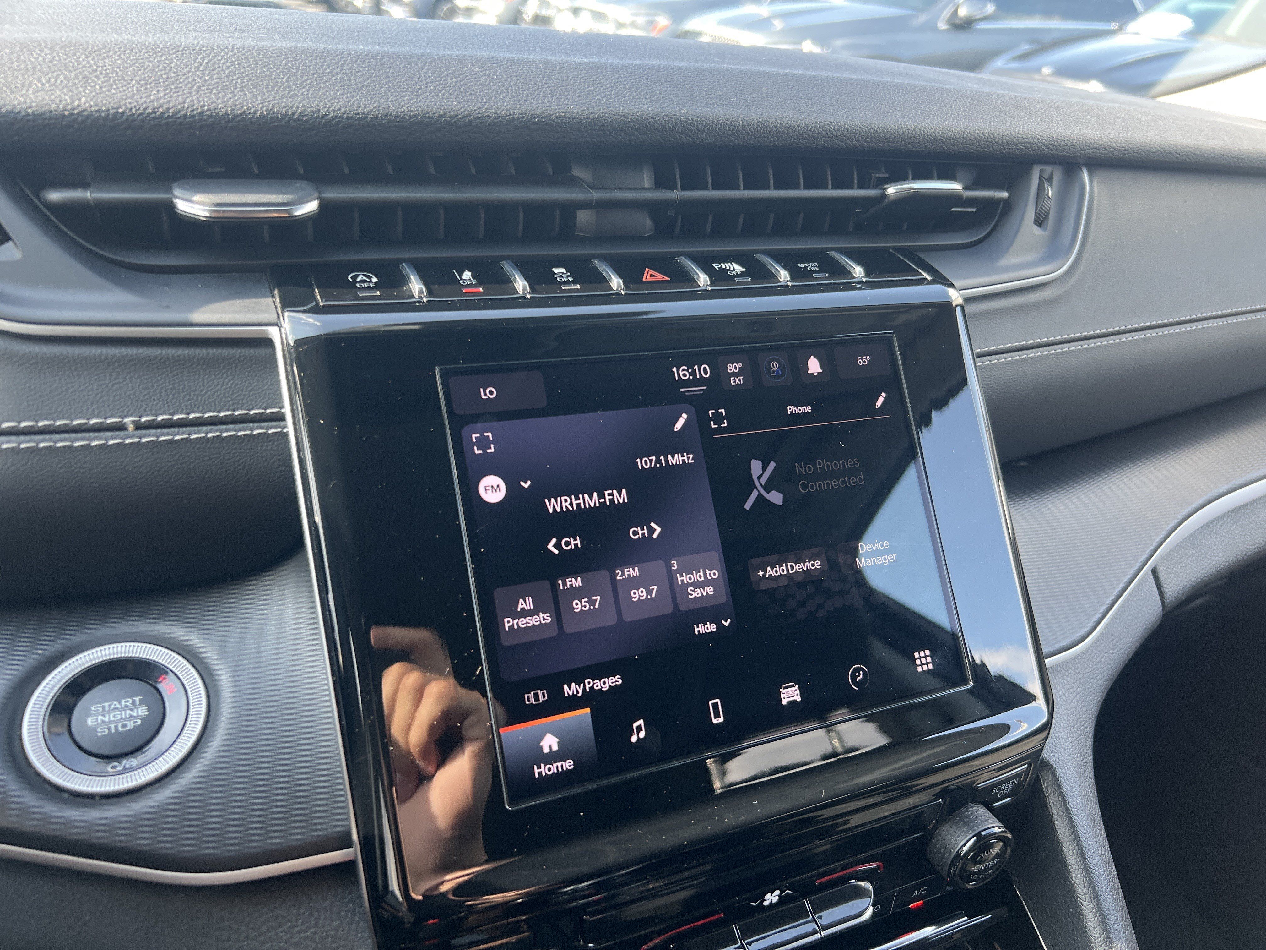Used 2023 Jeep Grand Cherokee L Laredo AWD/4WD image 30