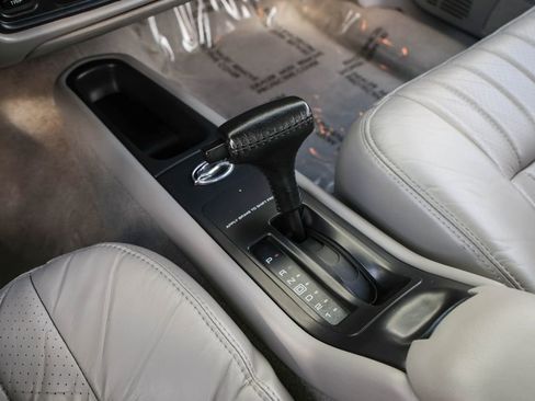 Used 1996 Chevrolet Impala SS RWD image 8
