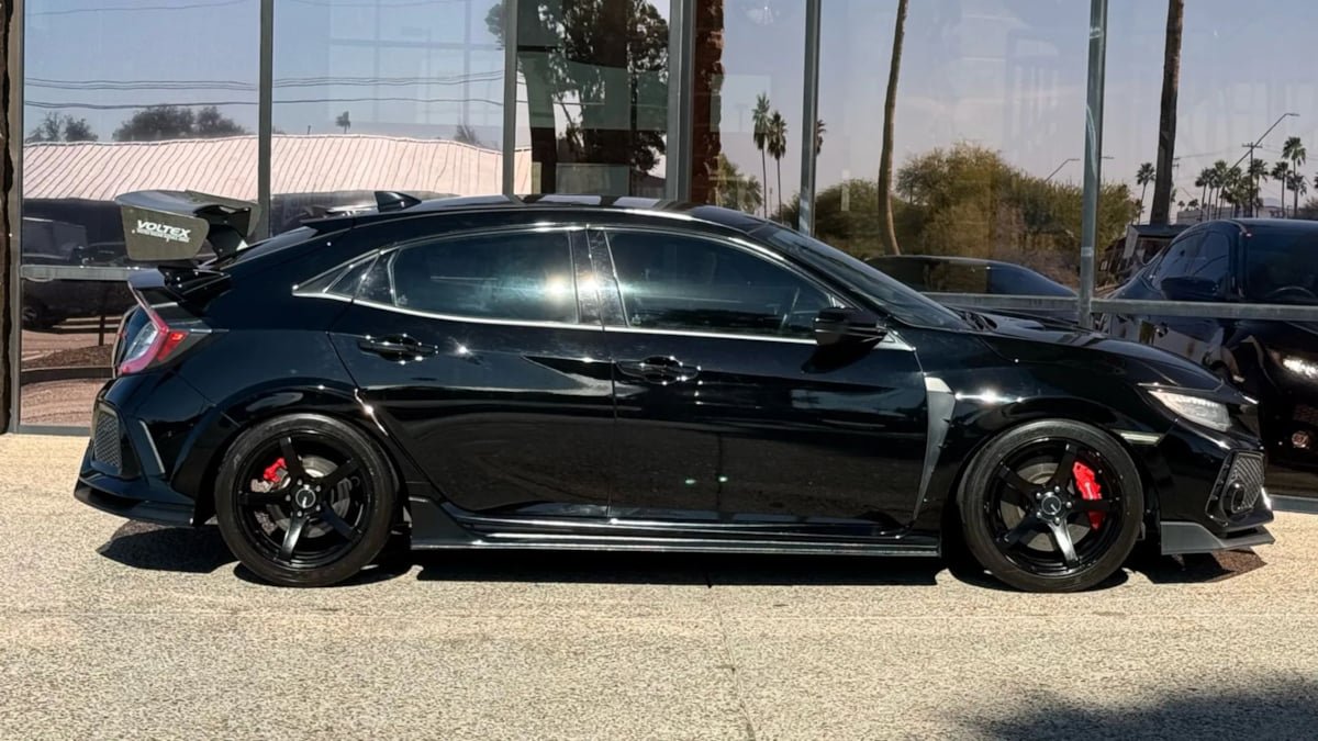 Used 2017 Honda Civic Type R image 18
