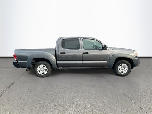 Used 2014 Toyota Tacoma Base image 8