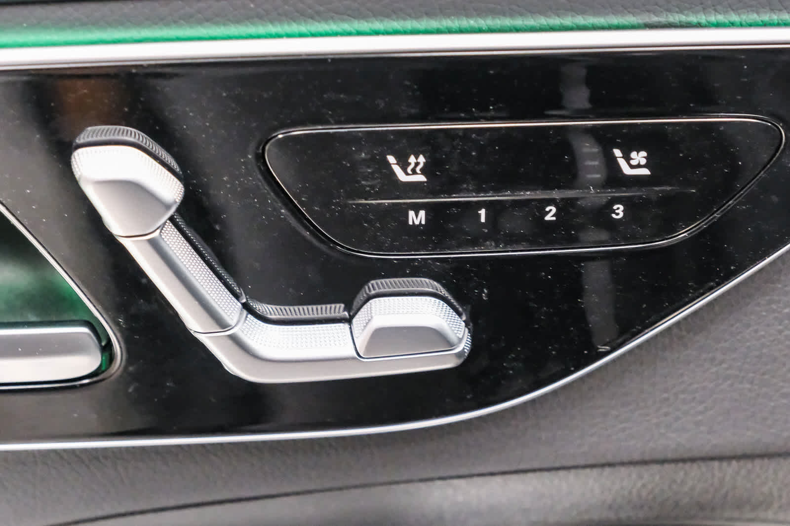 Certified 2024 Mercedes-Benz C 300 Sedan image 29