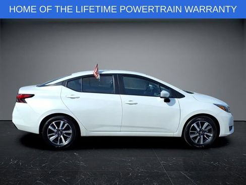 Used 2025 Nissan Versa SV FWD image 2