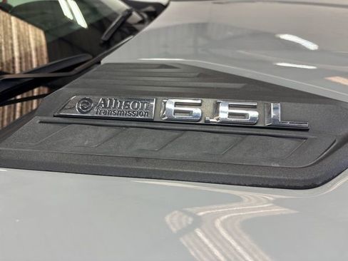 Used 2024 Chevrolet Silverado 2500 Custom w/ Custom Convenience Package image 5