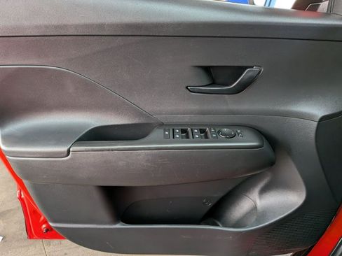 Used 2024 Hyundai Kona SEL AWD/4WD image 10