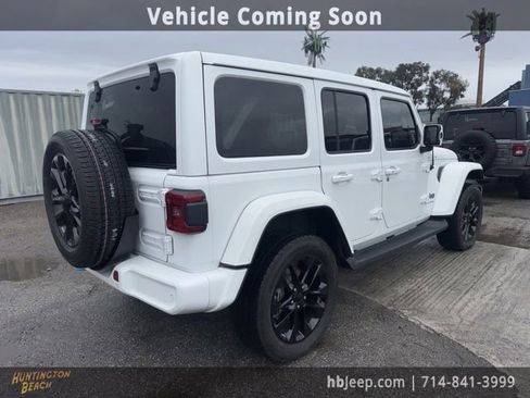 Used 2021 Jeep Wrangler Unlimited Sahara image 5