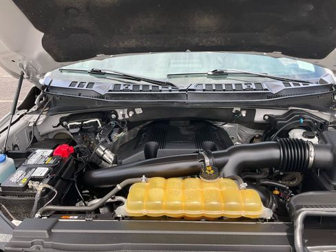 Used 2019 Ford F150 XLT w/ Equipment Group 302A Luxury AWD/4WD image 31